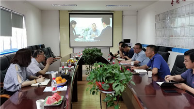 Academician of Chinese Academy of Sciences visited